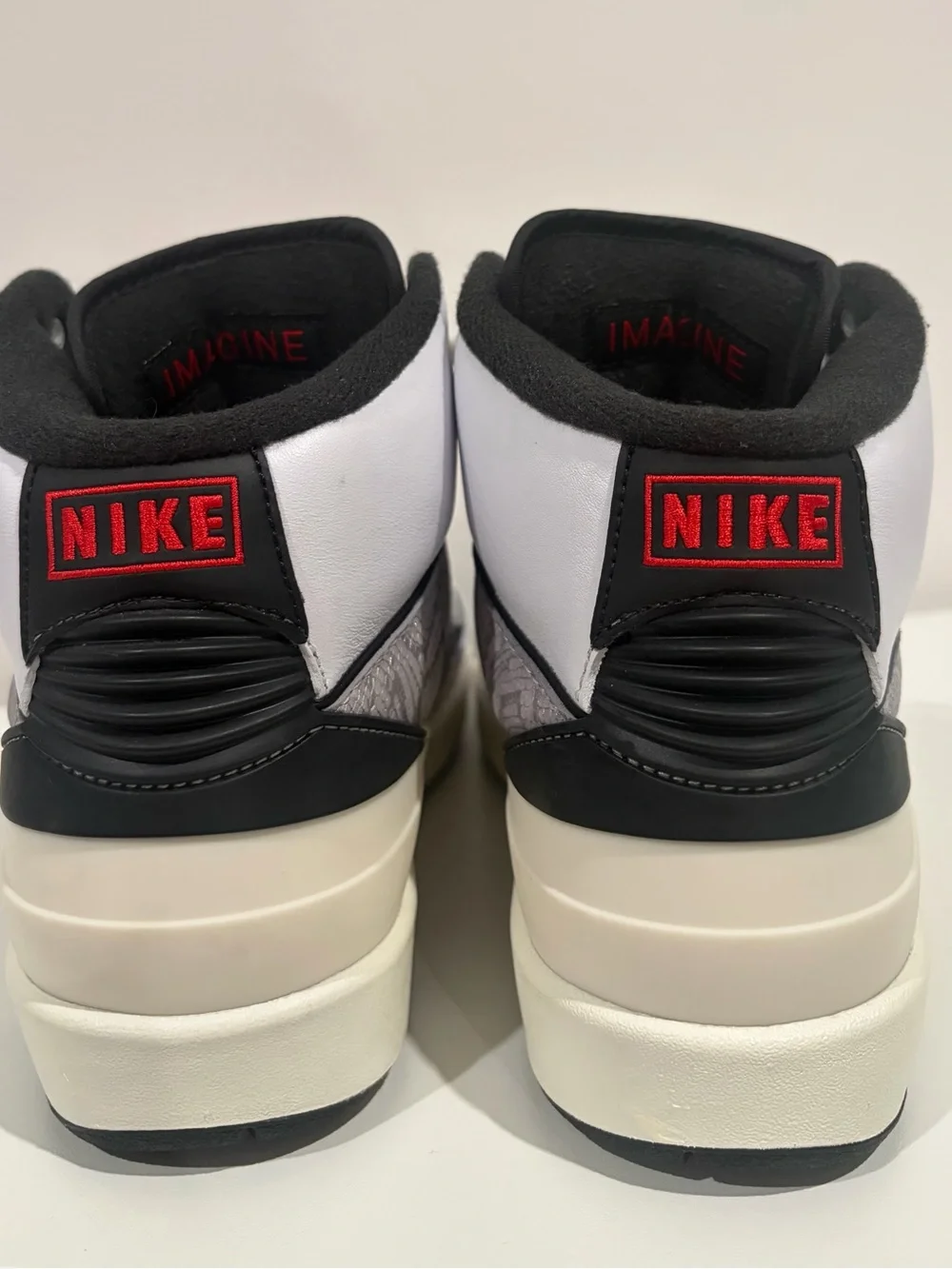 Nike Air Jordan 2 Retro Mid-Top Kids 6.5Y Leather Sneakers